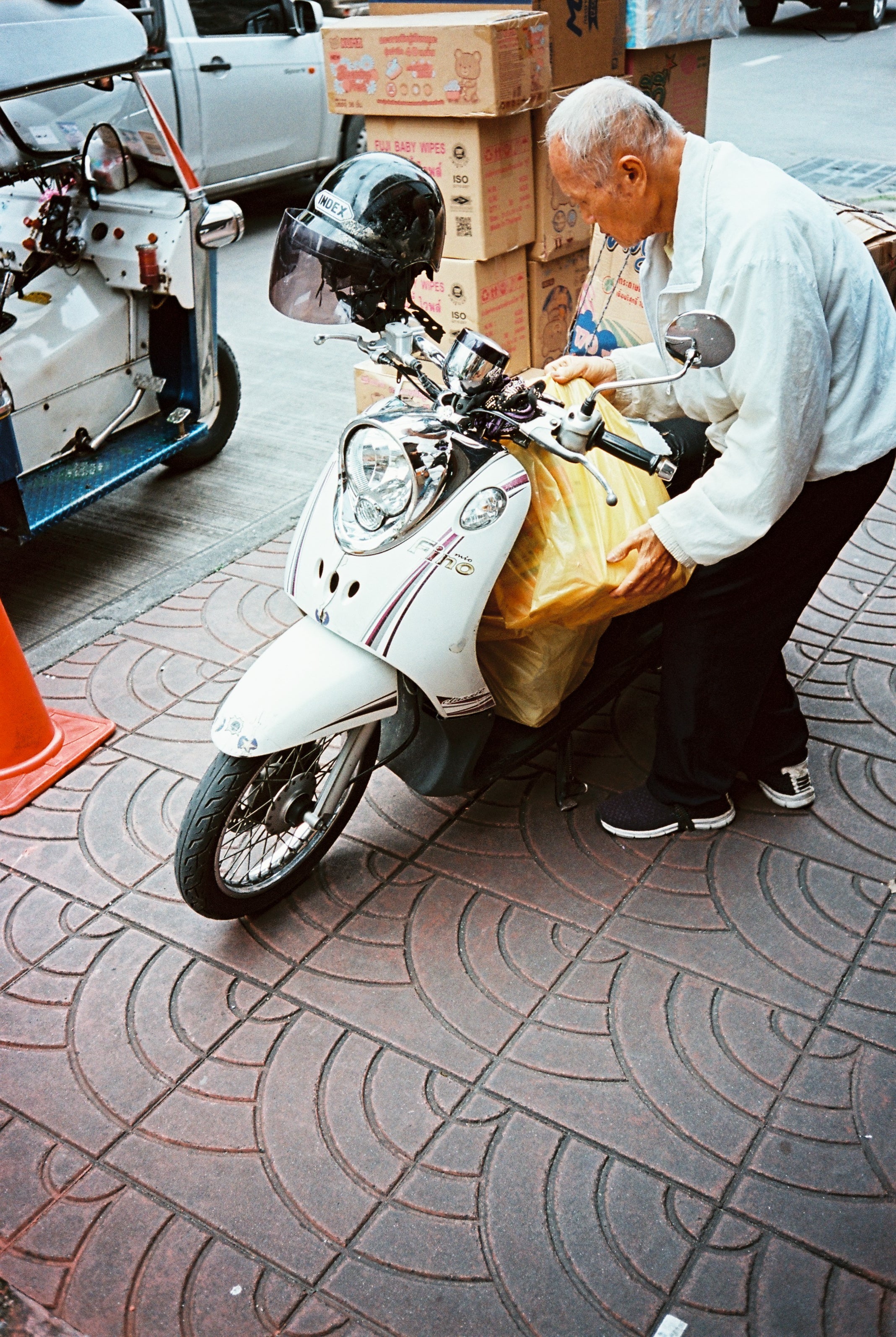 REFLX LAB PRO 100